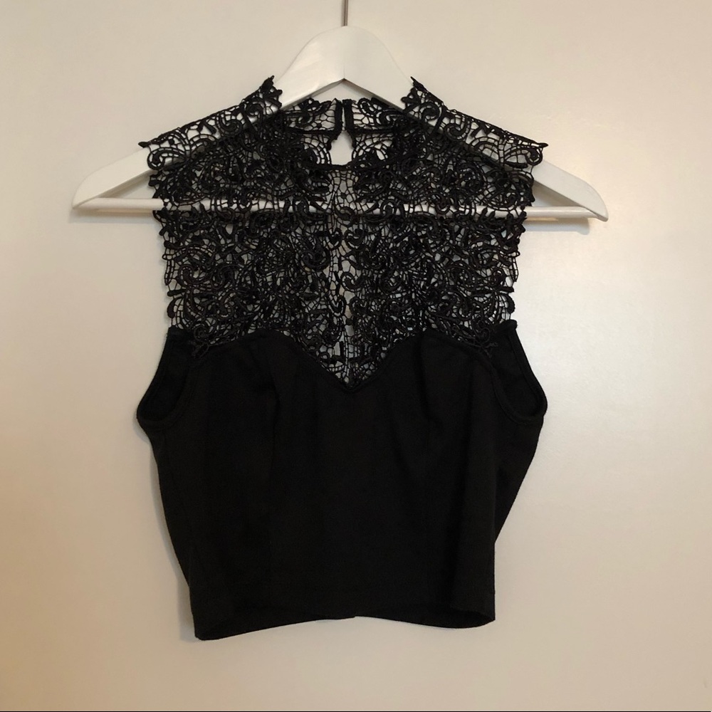 TELA Black Crop Top